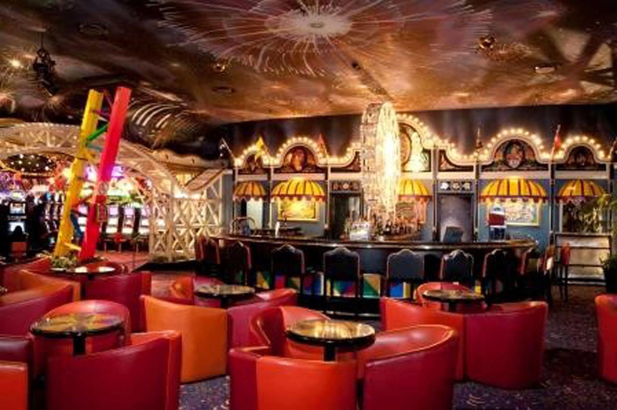 יוהנסבורג Carnival Club Hotel מראה חיצוני תמונה